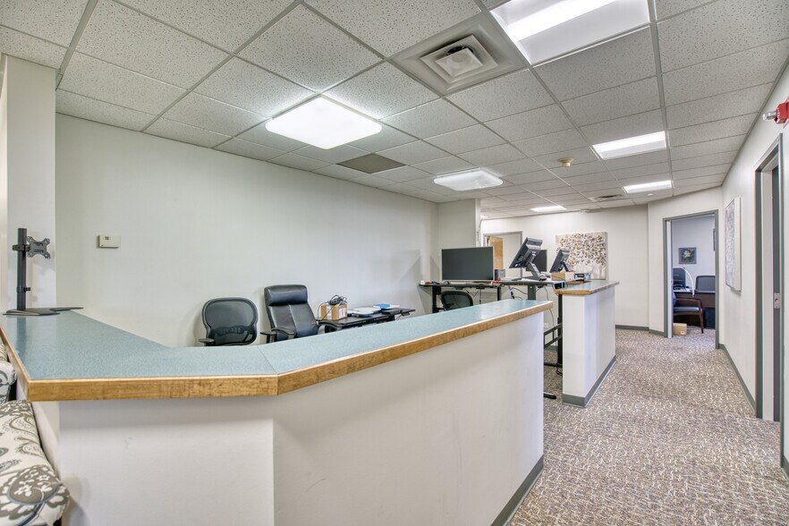 More Photos Of 1110 Boston Ave, Longmont Research And Development For Lease