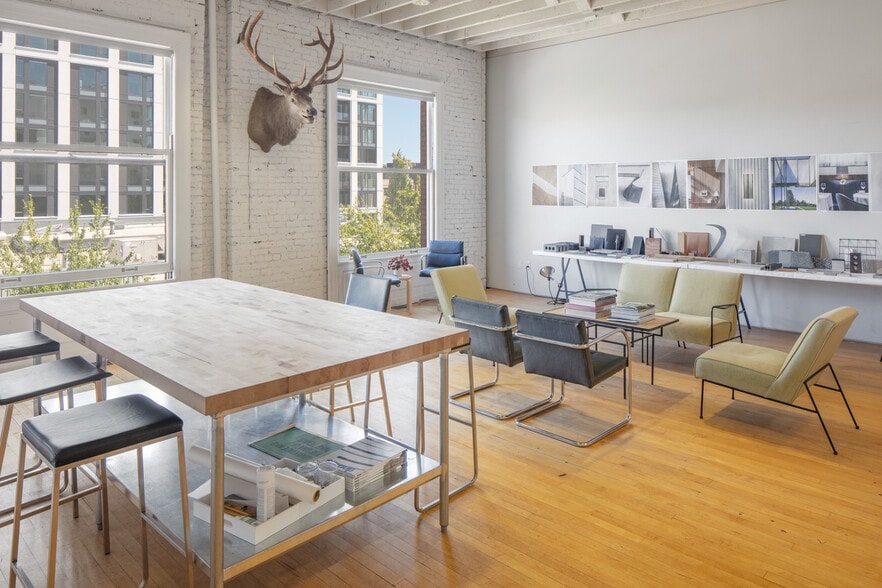 More Photos Of 1532 SW Morrison St, Portland Office For Sale