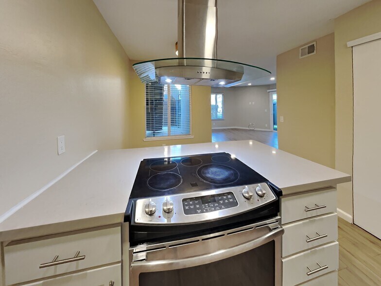 More Photos Of 2522-2524 T St, Sacramento Apartments For Sale