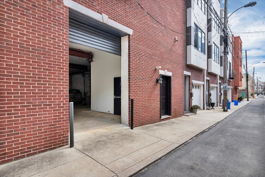 Primary Photo Of 1314-1316 S Howard St, Philadelphia Manufacturing For Sale