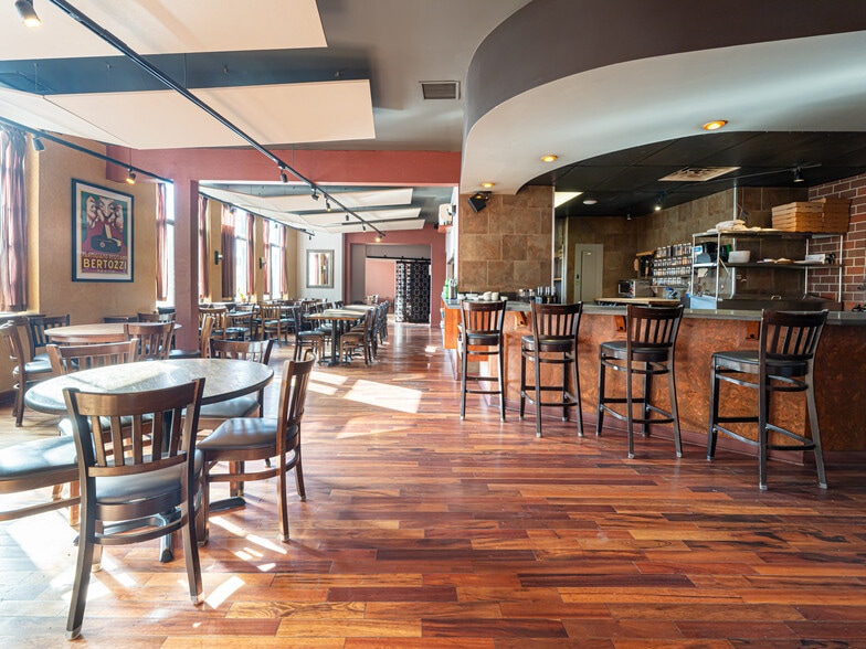 More Photos Of 24-28 Wall St, Asheville Storefront Retail Office For Lease