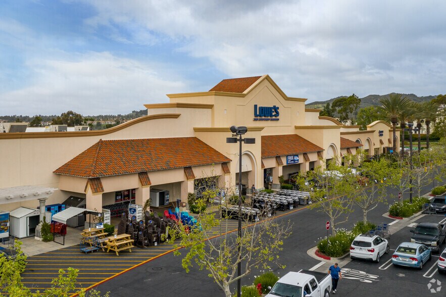 More Photos Of 30465 Avenida De Las Flores, Rancho Santa Margarita General Retail For Lease