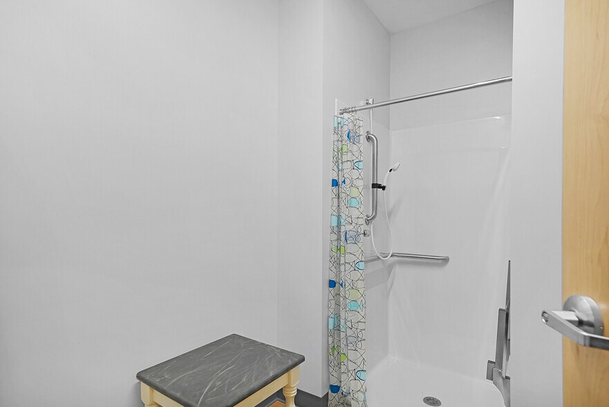 More Photos Of 1416 44th St SW, Wyoming Medical For Sale