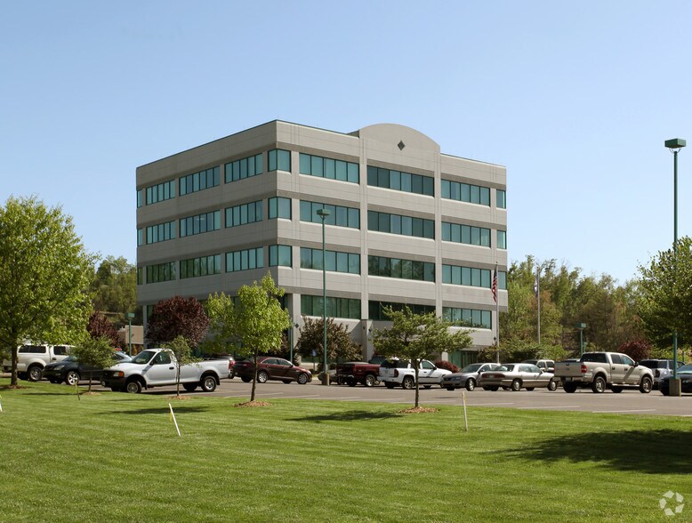 More Photos Of 135 Corporate Centre Dr, Scott Depot Office For Lease