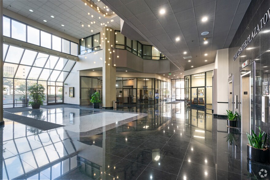 More Photos Of 600 W Santa Ana Blvd, Santa Ana Office For Lease