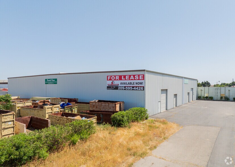 More Photos Of 136 Flamingo Dr, Modesto Warehouse For Sale