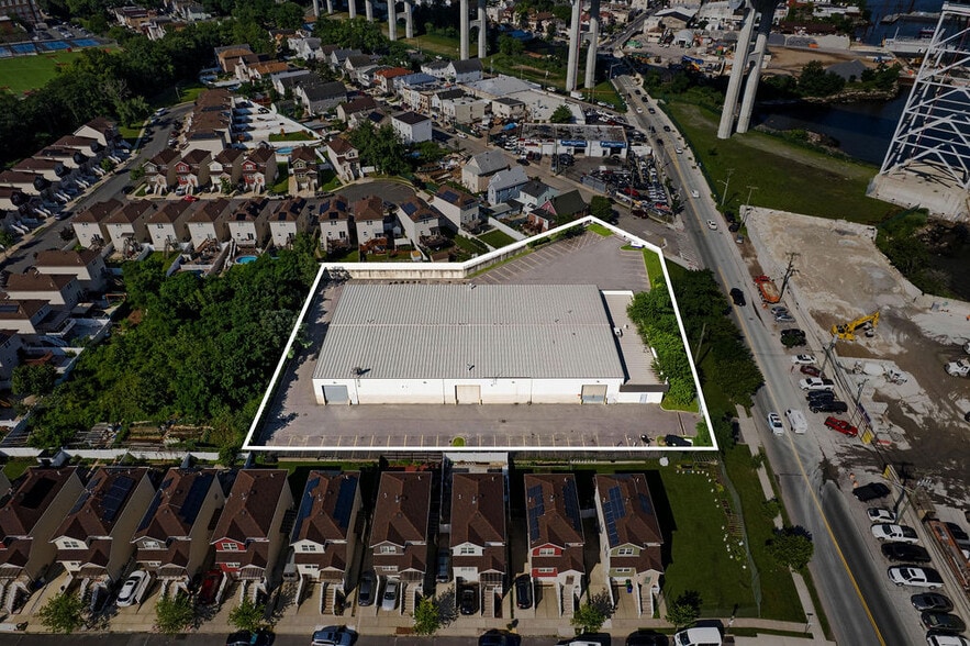 More Photos Of 2400 Richmond Ter, Staten Island Manufacturing For Lease