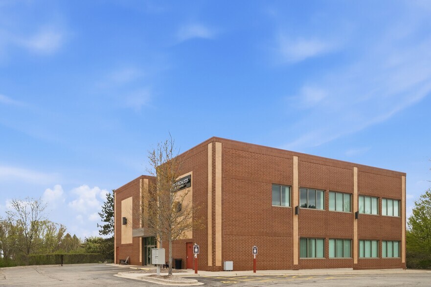 More Photos Of 795 Ela Rd, Lake Zurich Office For Lease