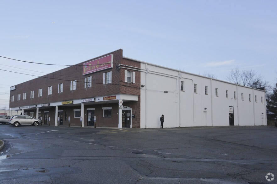 More Photos Of 400 Fairfield Rd, Fairfield Office For Sale