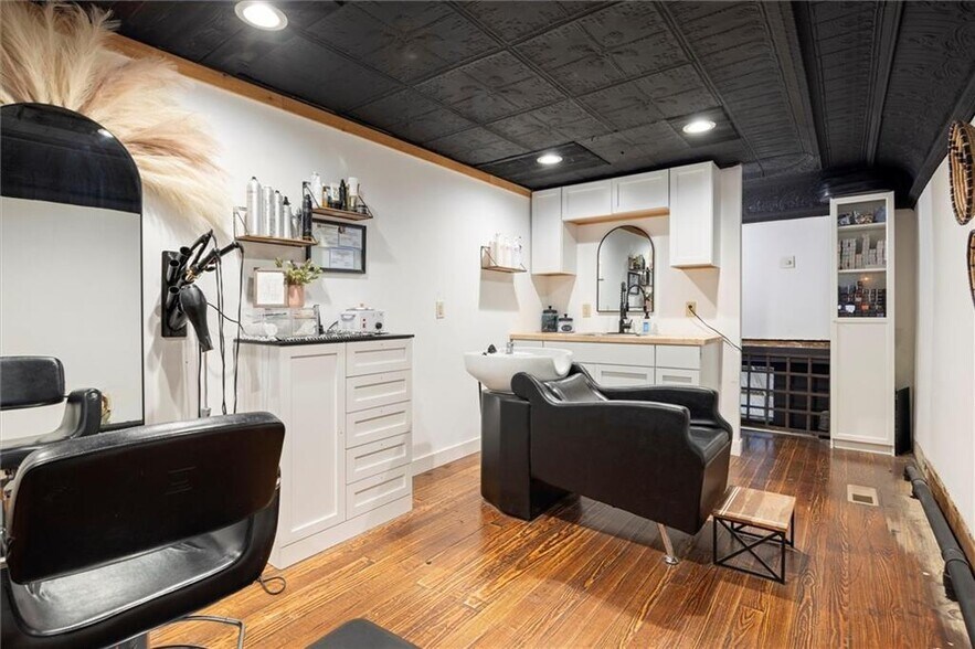 More Photos Of 104-106 W Pearl St, Harrisonville Freestanding For Sale