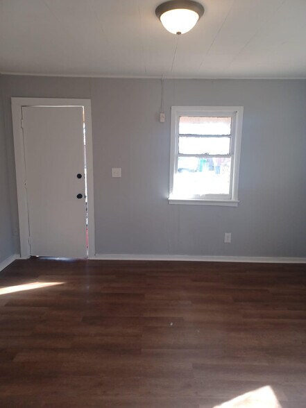 More Photos Of 1301 20th St N, Columbus Apartments For Sale