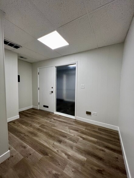 More Photos Of 5133 Washington St, Downers Grove Apartments For Lease
