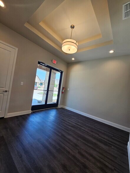 More Photos Of 2601 Little Elm Pky, Little Elm Office For Sale