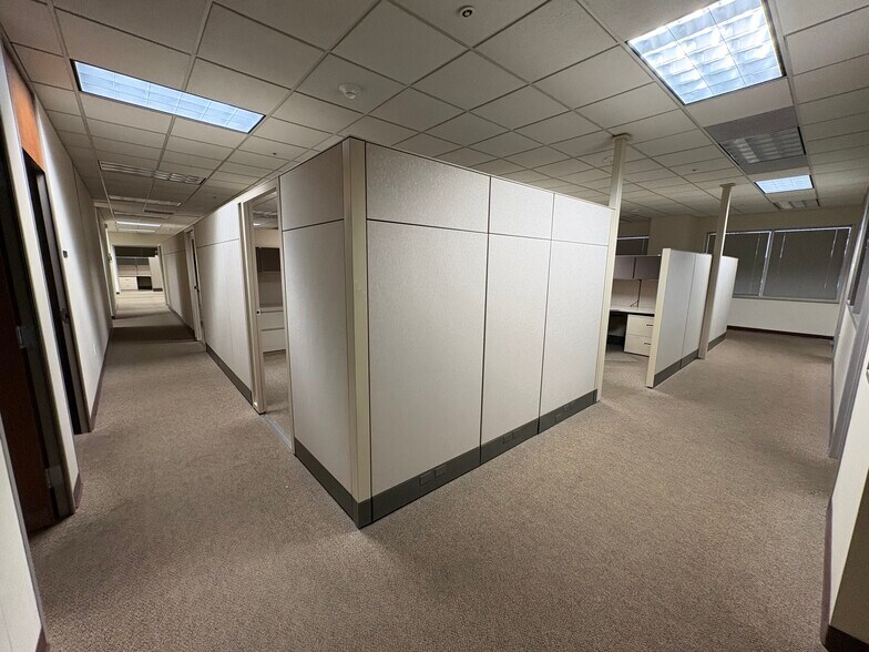 More Photos Of 1250 S Creasy Ln, Lafayette Research And Development For Lease