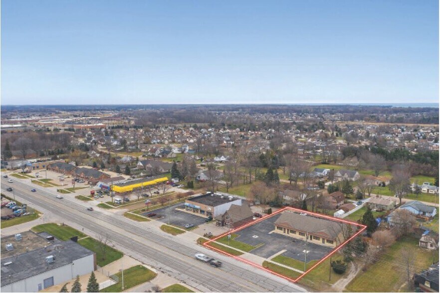 More Photos Of 49532-49540 Gratiot Ave, Chesterfield Freestanding For Lease
