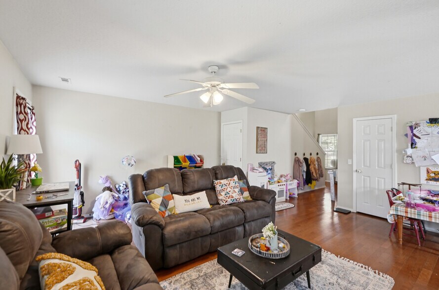 More Photos Of 3403 SW Deerfield Blvd, Bentonville Multifamily For Sale