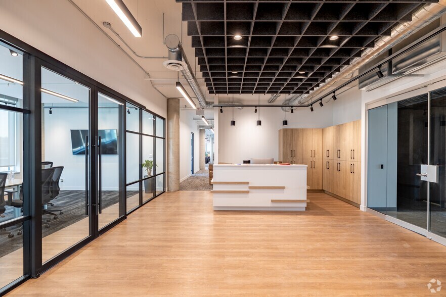 More Photos Of 7260 Rue Saint-Urbain, Montréal Office For Lease