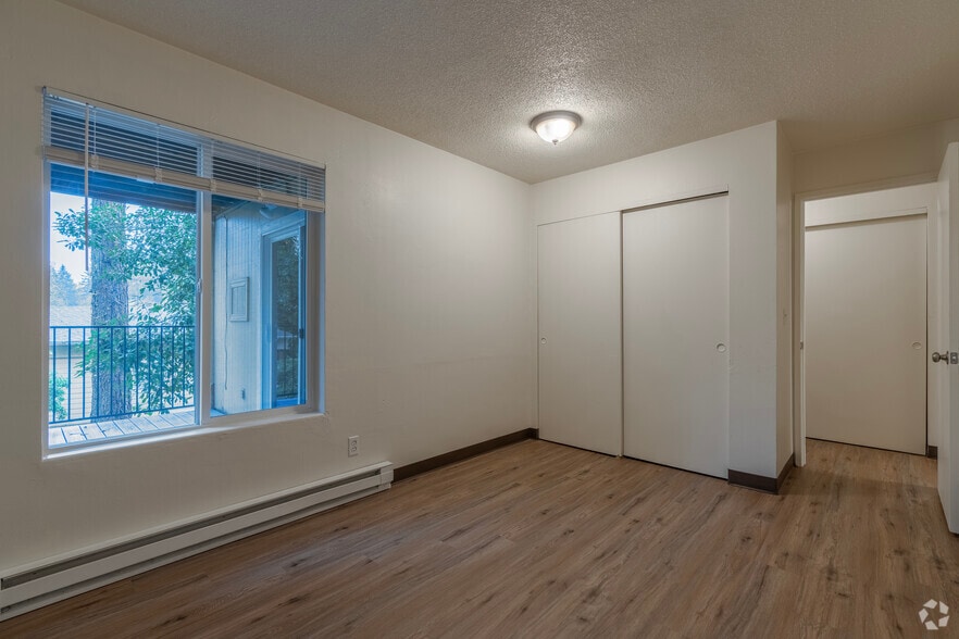 More Photos Of 4082 Commercial St SE, Salem Apartments For Sale