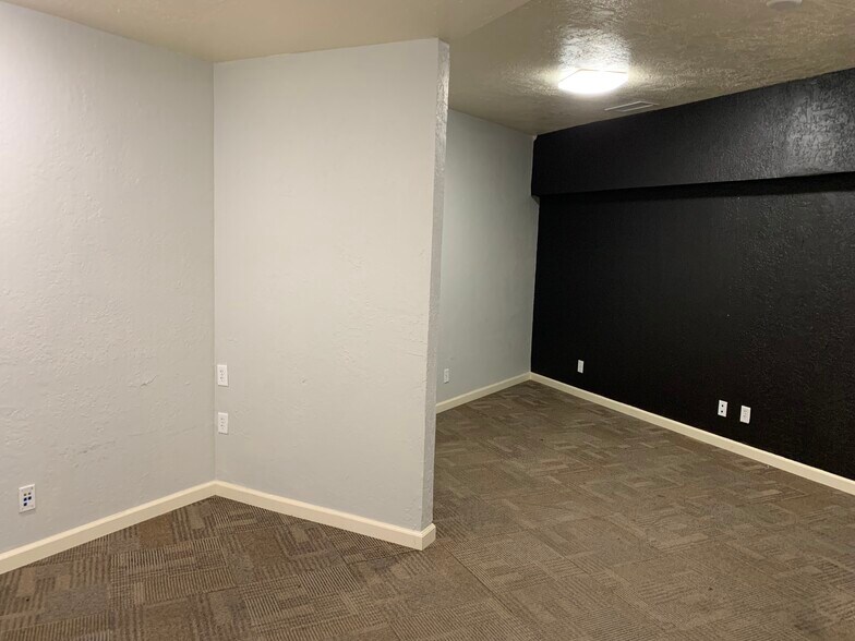 More Photos Of 1200 W East Ave, Chico Service For Lease