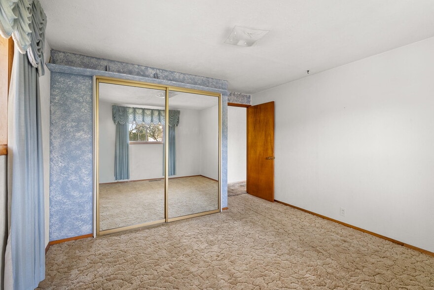 More Photos Of 1480 Rush Rd, Chehalis Office For Sale