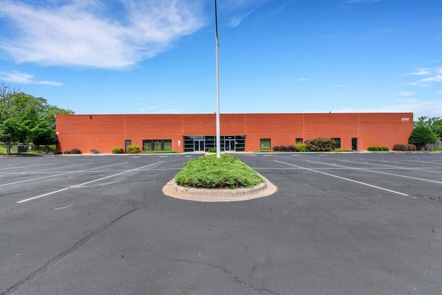 More Photos Of 2080 Brentwood St, High Point Office For Lease