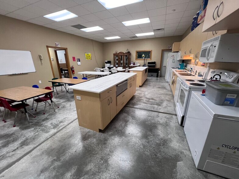 More Photos Of 9393 Old Highway 54, New Bloomfield Daycare Center For Sale