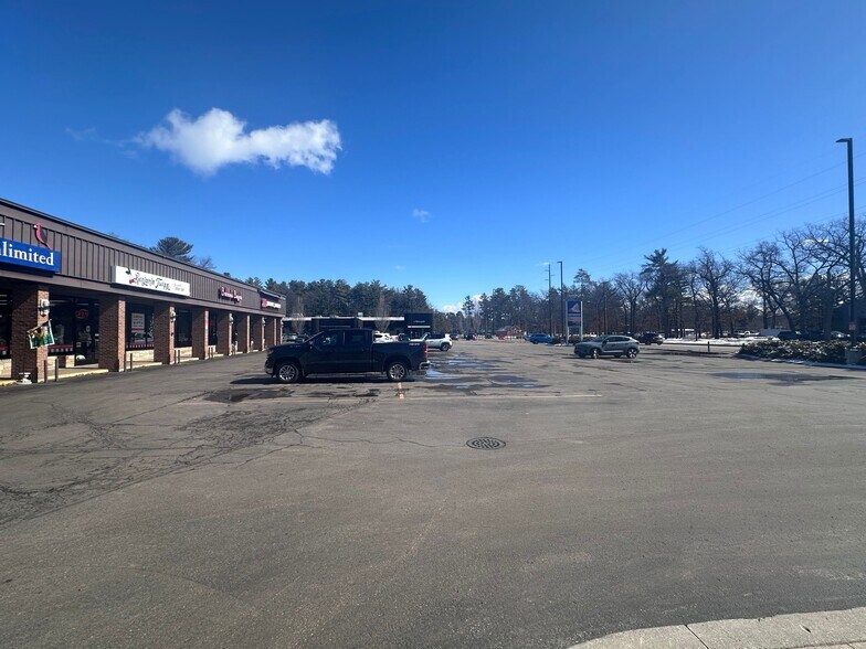 More Photos Of 1209-1219 E Front St, Traverse City Unknown For Lease