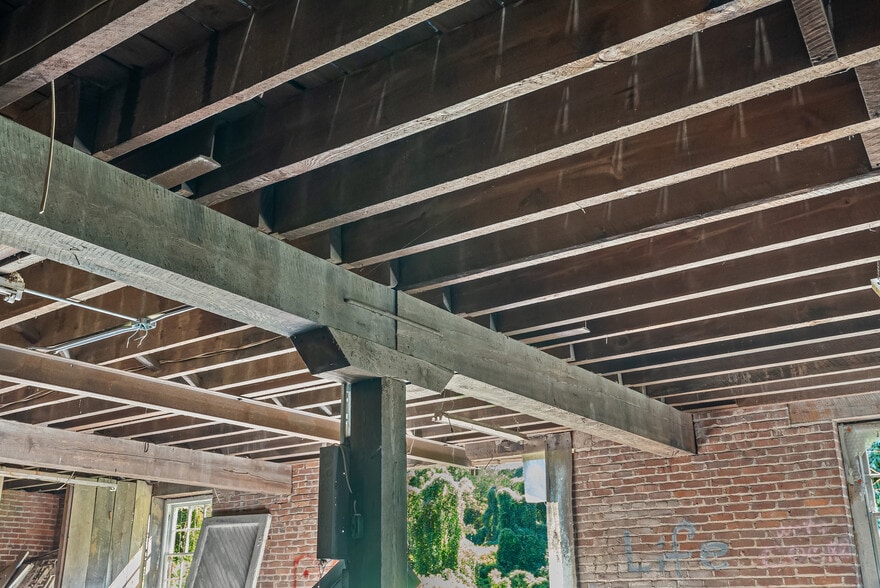 More Photos Of 322 Depot St, Amherst Warehouse For Sale