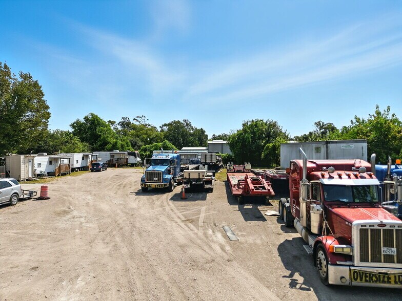 More Photos Of 501 S Main St, Highlands Freestanding For Sale