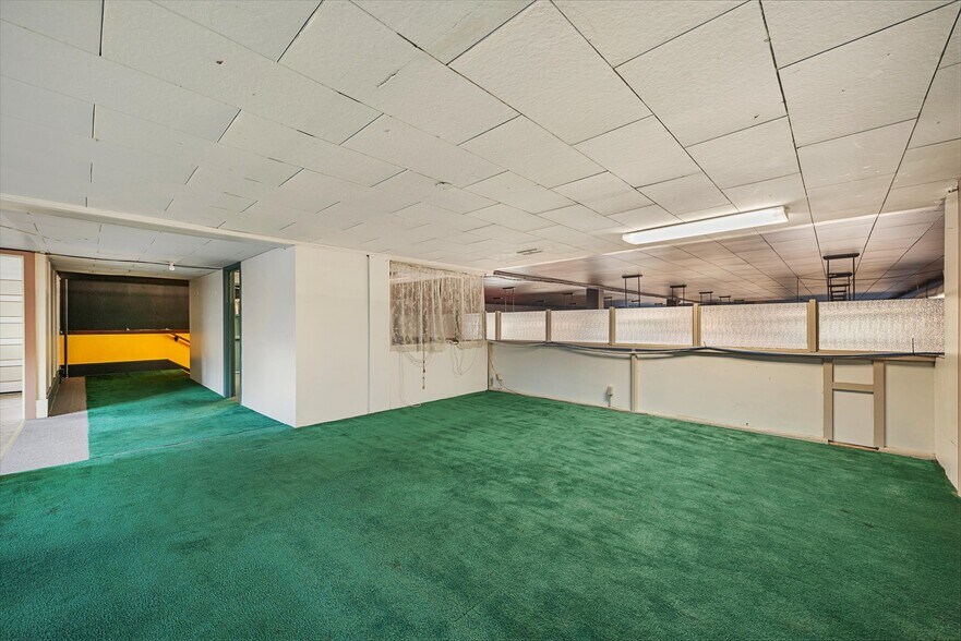 More Photos Of 2108 Main St, Baker City Storefront Retail Residential For Sale