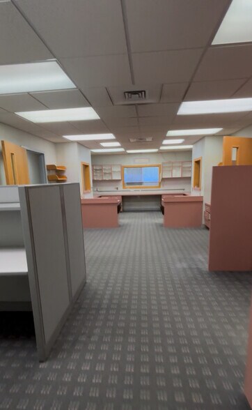 More Photos Of 923-931 Farmington Ave, Bristol Medical For Lease