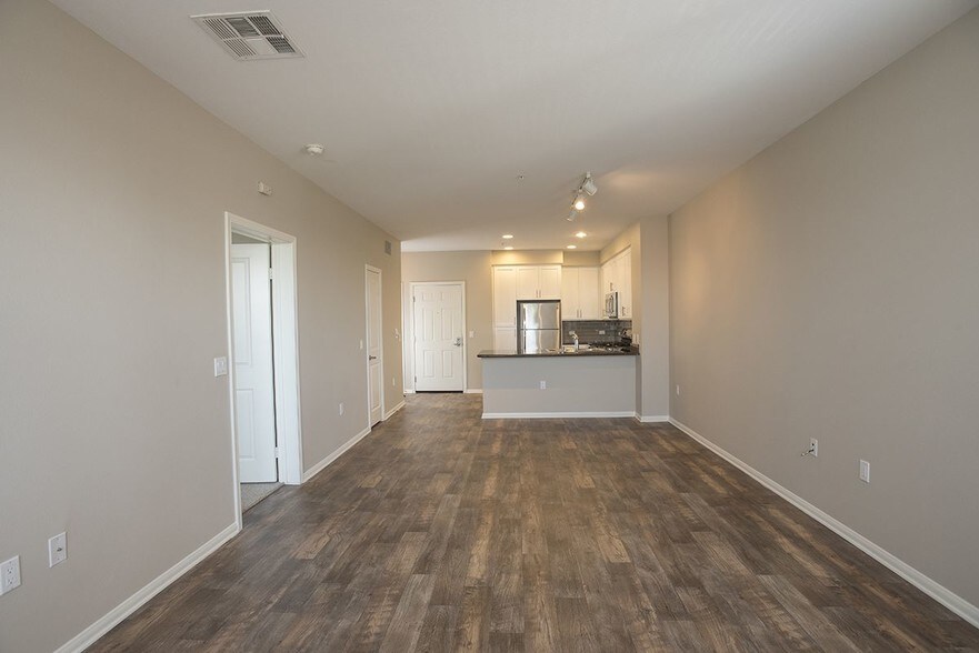 More Photos Of 700 S Myrtle Ave, Monrovia Apartments For Lease