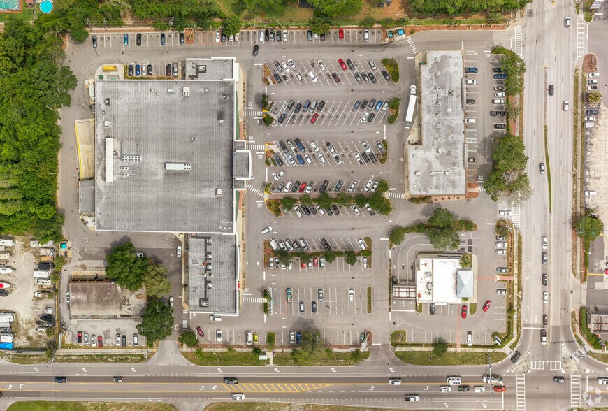 More Photos Of 2882-2906 Alt 19, Palm Harbor General Retail For Lease