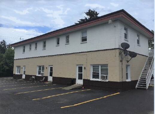 More Photos Of 1039 Sheridan Rd, Winthrop Harbor Apartments For Sale