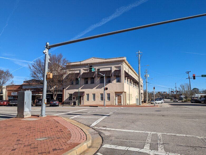 More Photos Of 800 3rd Ave, West Point Office For Sale