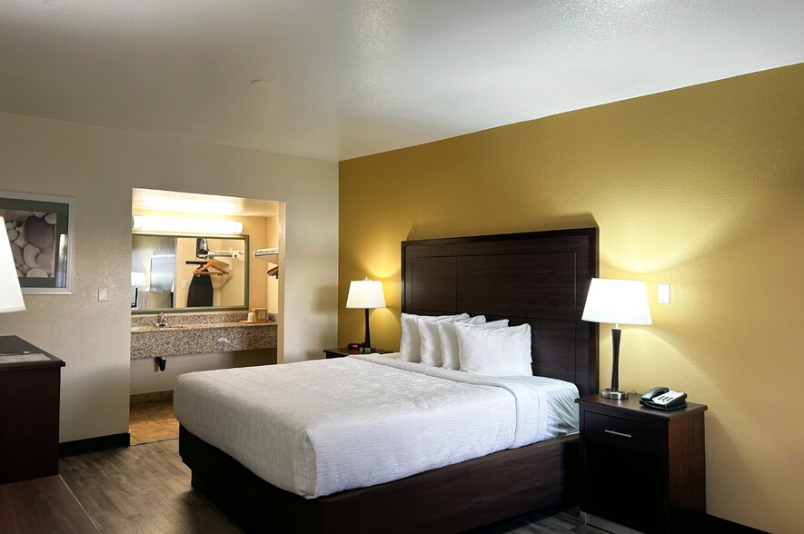More Photos Of 1750 E Main St, Mesa Hotel For Sale