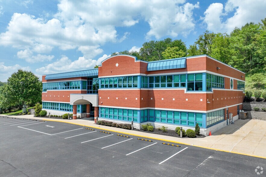 Primary Photo Of 125 Hillvue Ln, Pittsburgh Office For Lease