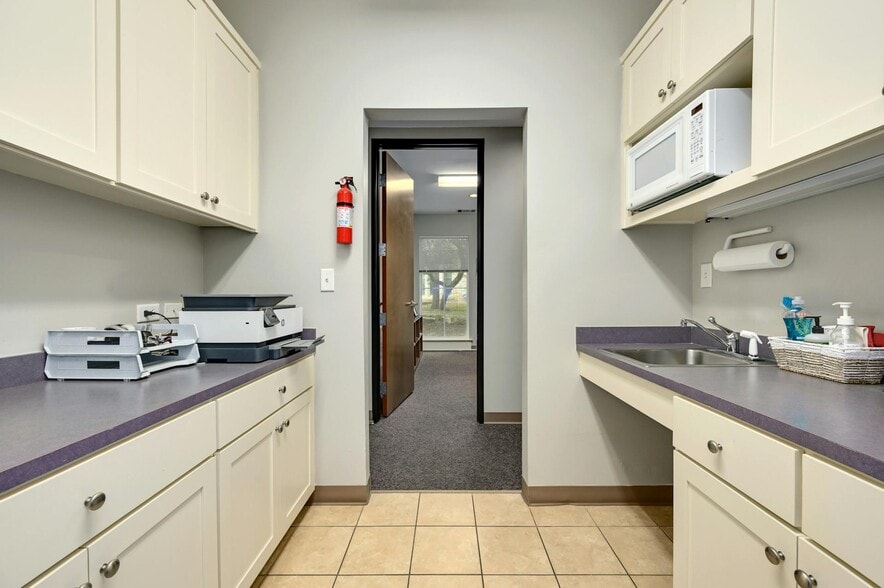 More Photos Of 4601 Spicewood Springs Rd, Austin Office For Sale