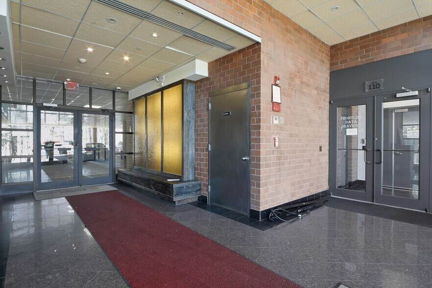 More Photos Of 100 Dutch Hill Rd, Orangeburg Medical For Lease