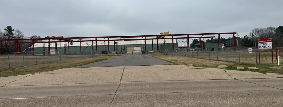 More Photos Of 4302 W 70th St, Shreveport Warehouse For Sale