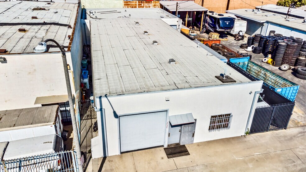 More Photos Of 2029 W 16th St, Long Beach Warehouse For Sale
