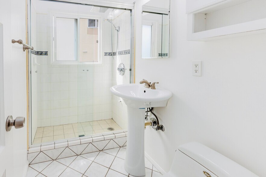 More Photos Of 3020 6th Ave, San Diego Apartments For Sale