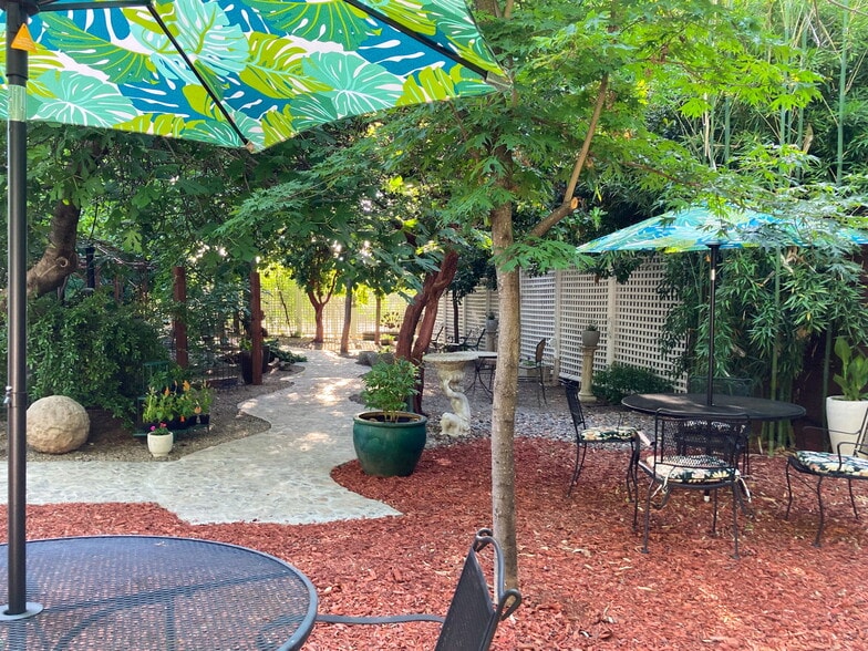 More Photos Of 870 Hartnell Ave, Redding Garden Center For Sale