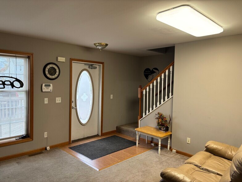 More Photos Of 621 S Grand Ave, Fowlerville Office Residential For Sale