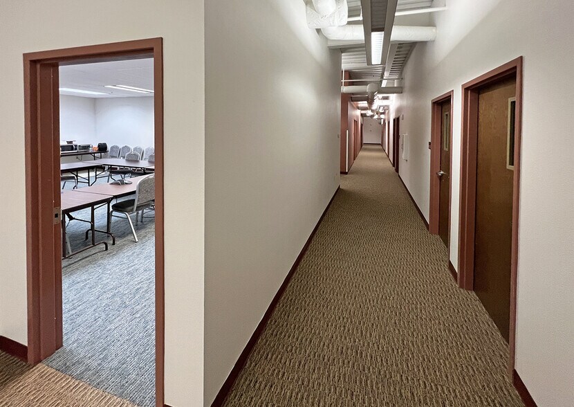 More Photos Of 10500 Copper Ave NE, Albuquerque Office For Lease