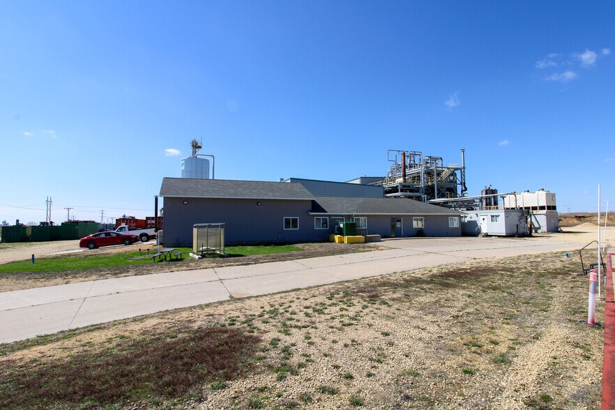 More Photos Of 5640 44th Ave S, Clinton Industrial For Sale