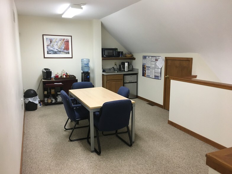 More Photos Of 124 Commons Ct, Chadds Ford Office For Lease