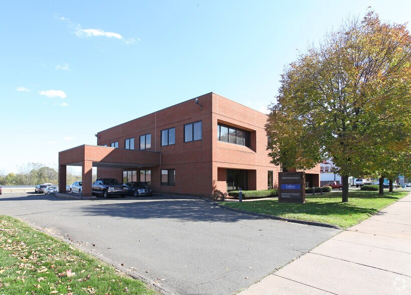 More Photos Of 864 Wethersfield Ave, Hartford Office For Lease