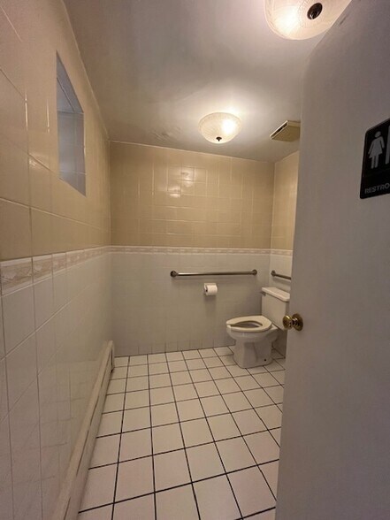 More Photos Of 11 Highwood Ave, Highwood Health Club For Lease