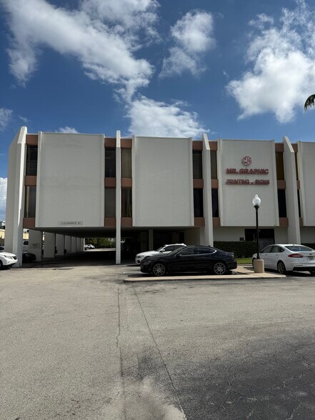 Primary Photo Of 2300 Palm Beach Lakes Blvd, West Palm Beach Office For Lease